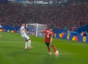 英雄联盟总决赛时间-包含激情澎湃，欧洲球队展开搏杀的词条