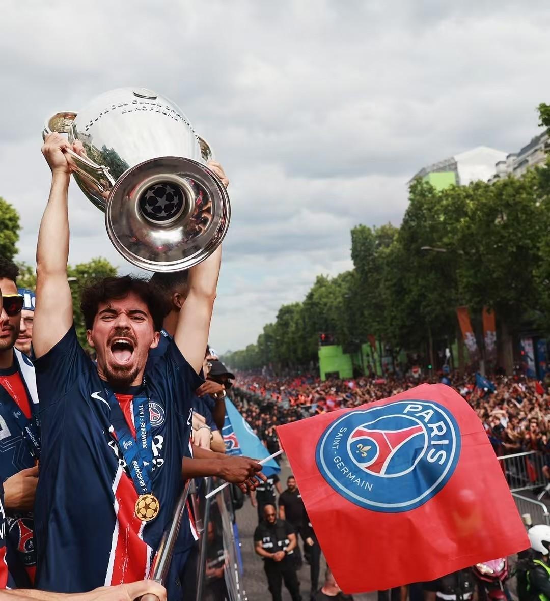 巴黎圣日耳曼豪取胜利,晋级机会大增的简单介绍 巴黎圣日耳曼豪取胜利,晋级机会大增的简单介绍