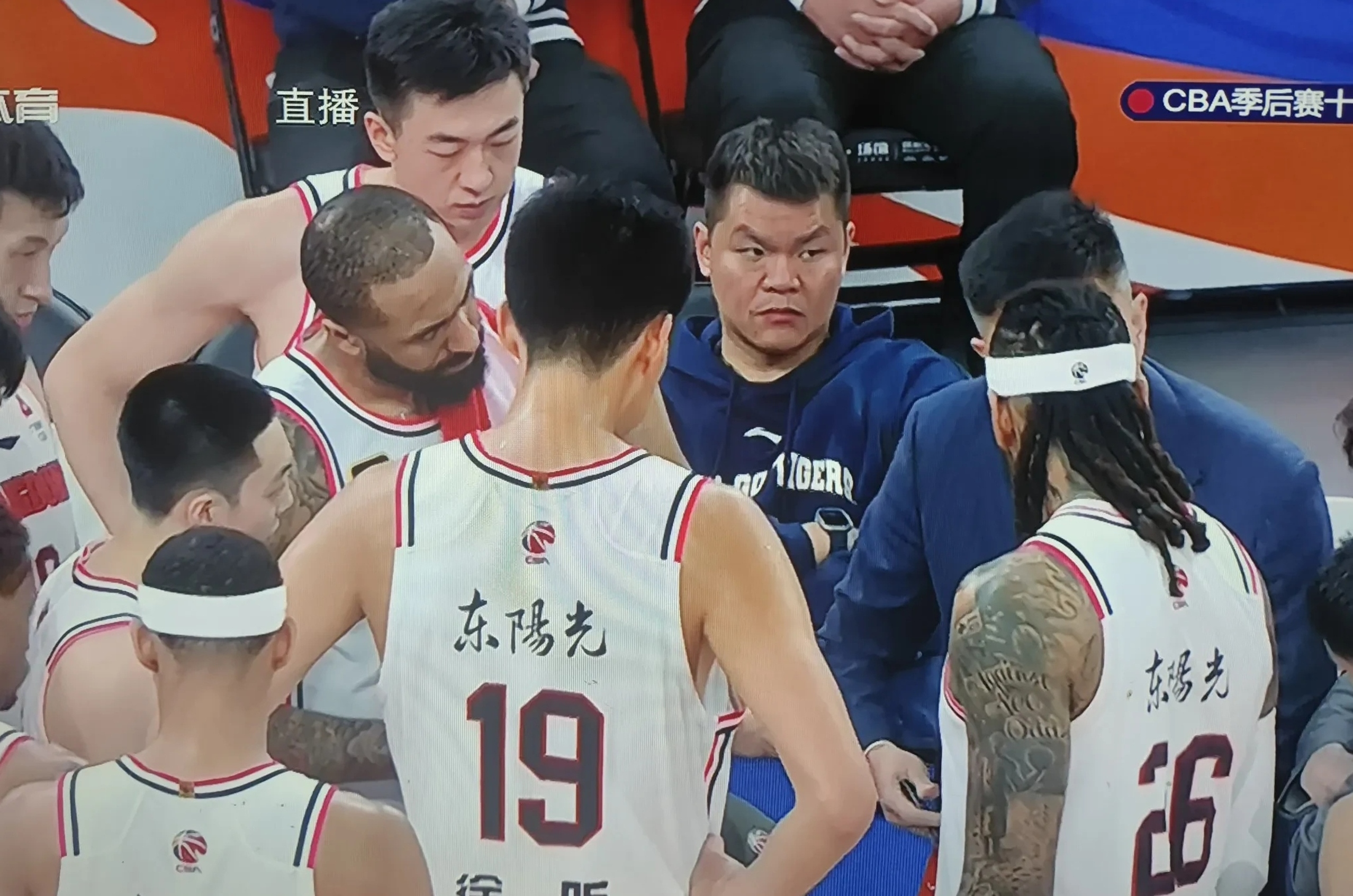 比赛中球队因多次犯规处罚导致失利 比赛中球队因多次犯规处罚导致失利