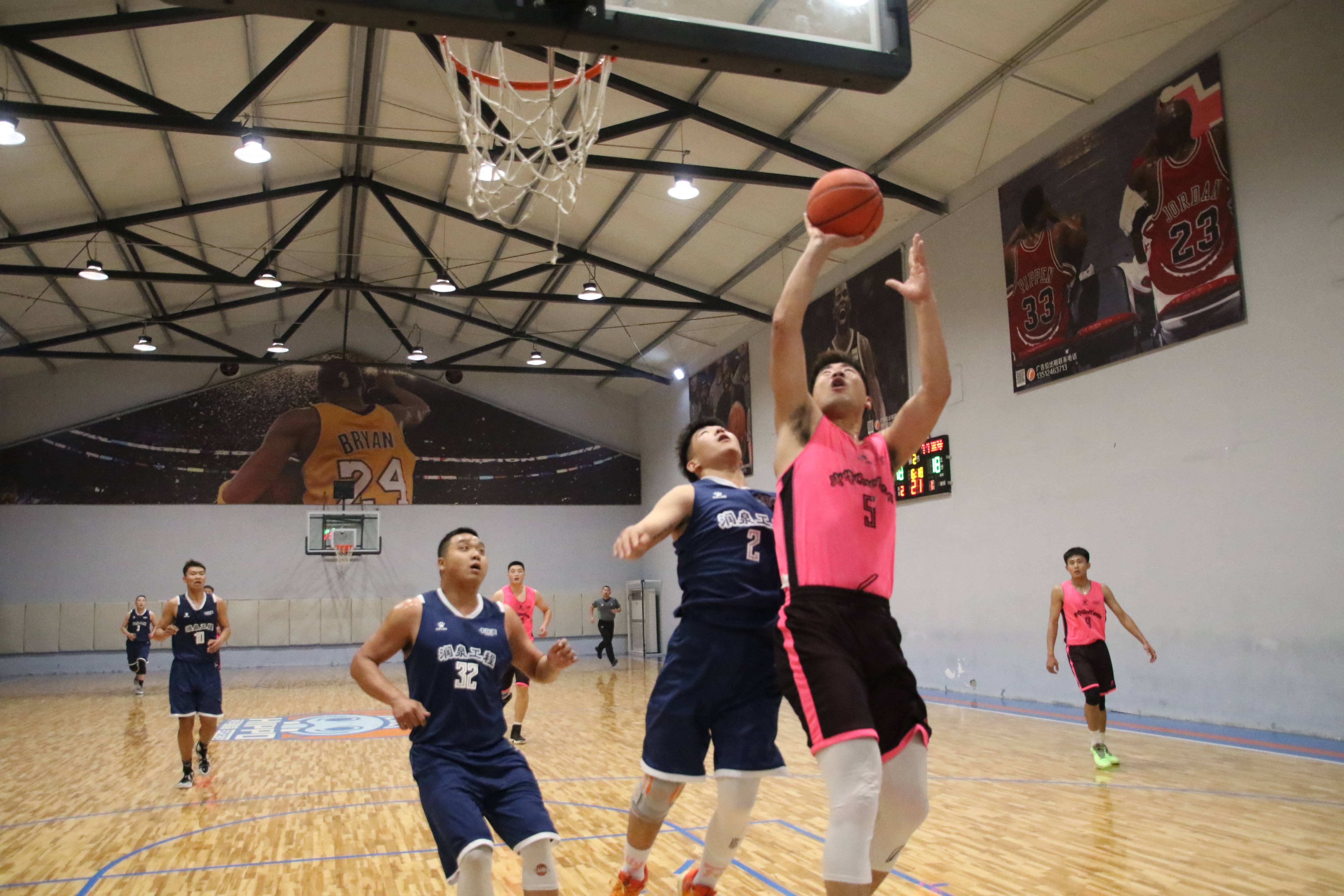 篮球联赛首轮比赛精彩绝伦,观赏性极高 篮球联赛首轮比赛精彩绝伦,观赏性极高