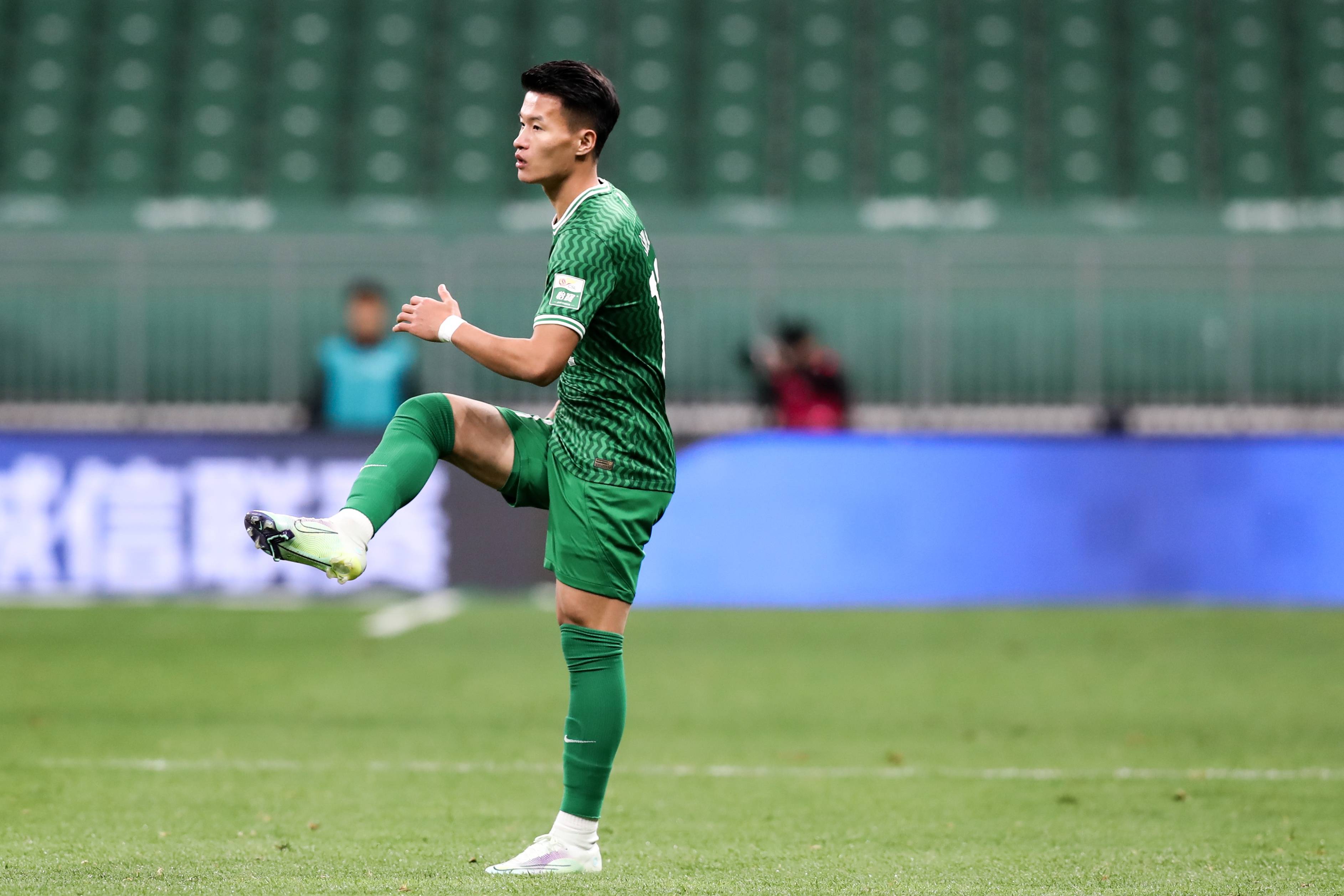 包含恒大对阵国安，强强对话激烈展开的词条