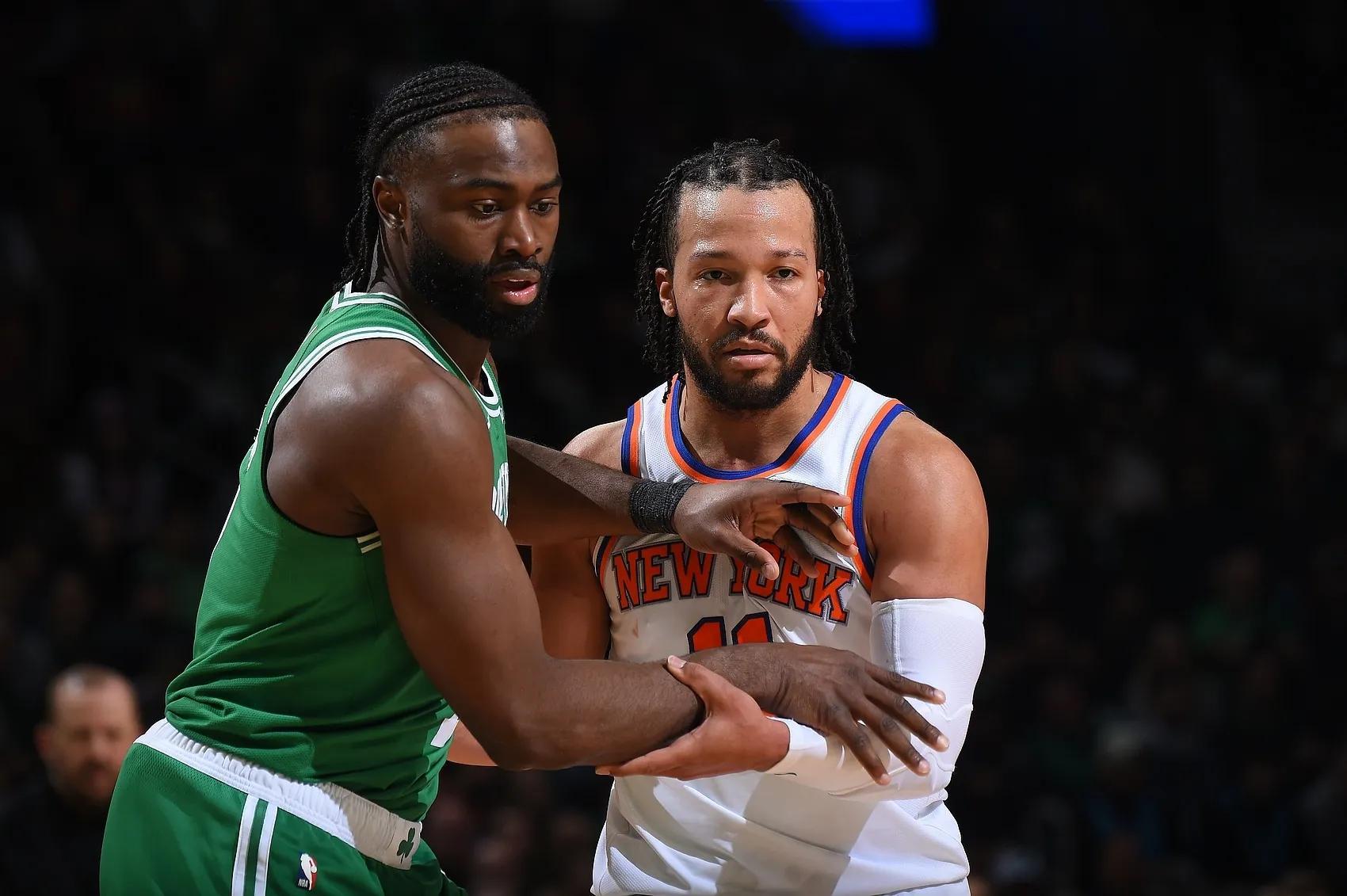 凯尔特人惨败遭逆转,赛后球员情绪低落的简单介绍 凯尔特人惨败遭逆转,赛后球员情绪低落的简单介绍