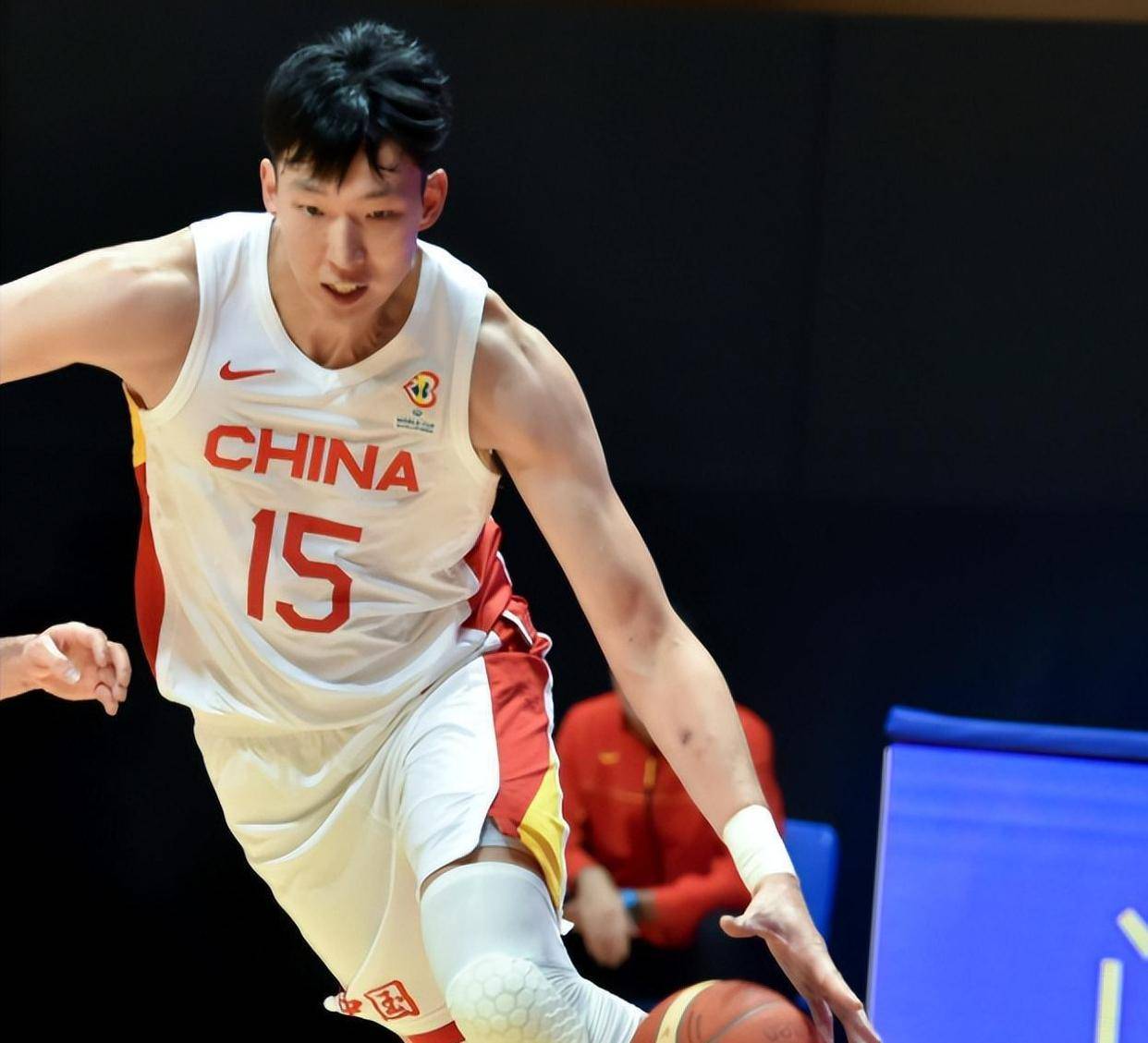 太阳完胜江苏队，周琦刷新纪录