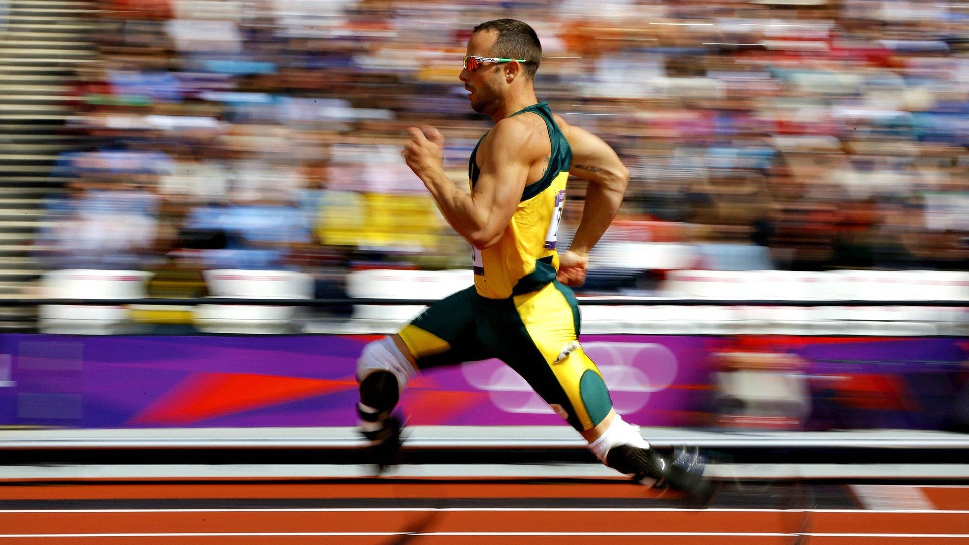 当时间在麦迪逊定格，拉文雕刻生涯之夜的永恒刻度