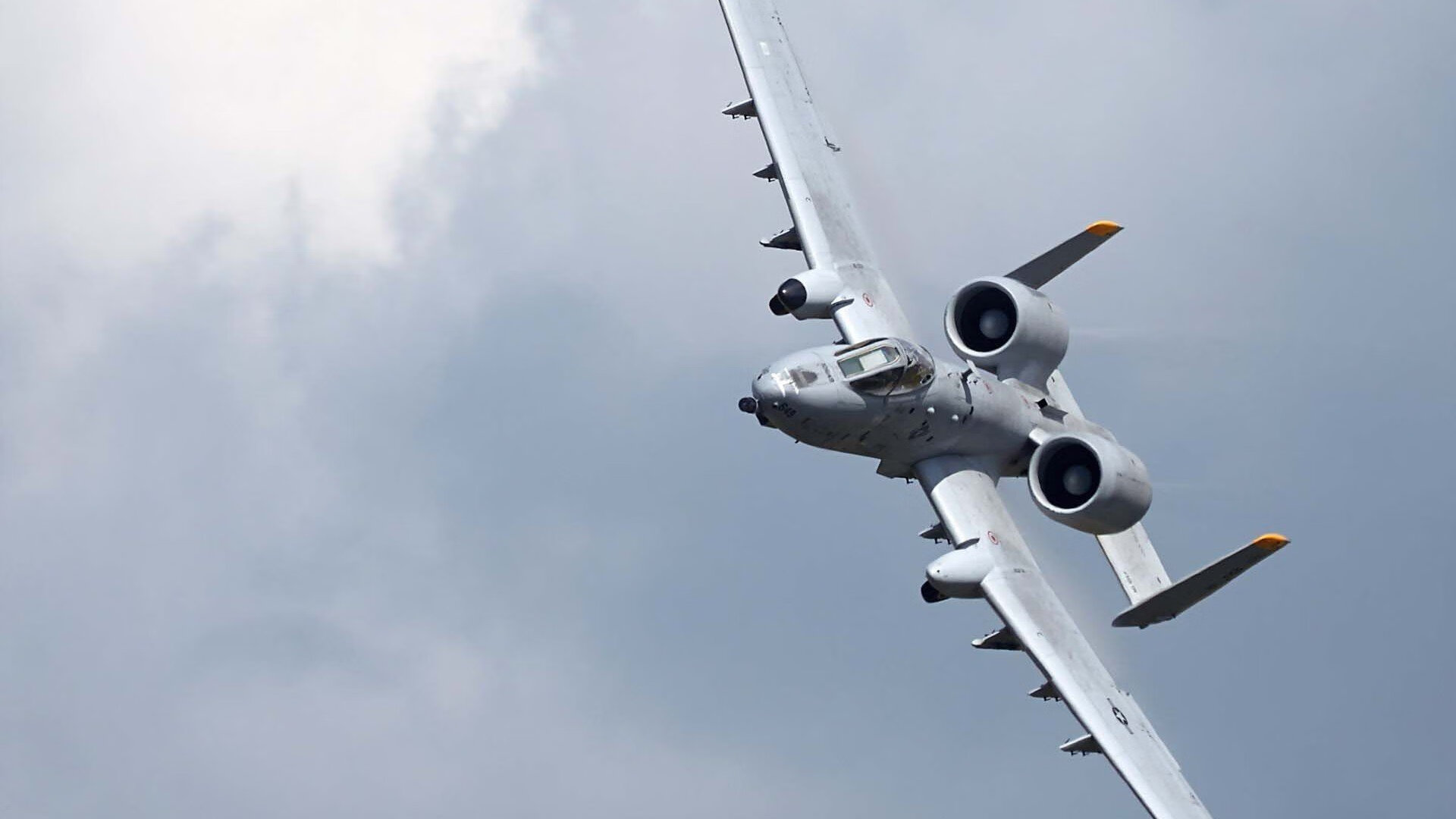 绿茵传奇跨越国界,伊布慈善赛连续破门,助秘鲁表演赛险胜日本