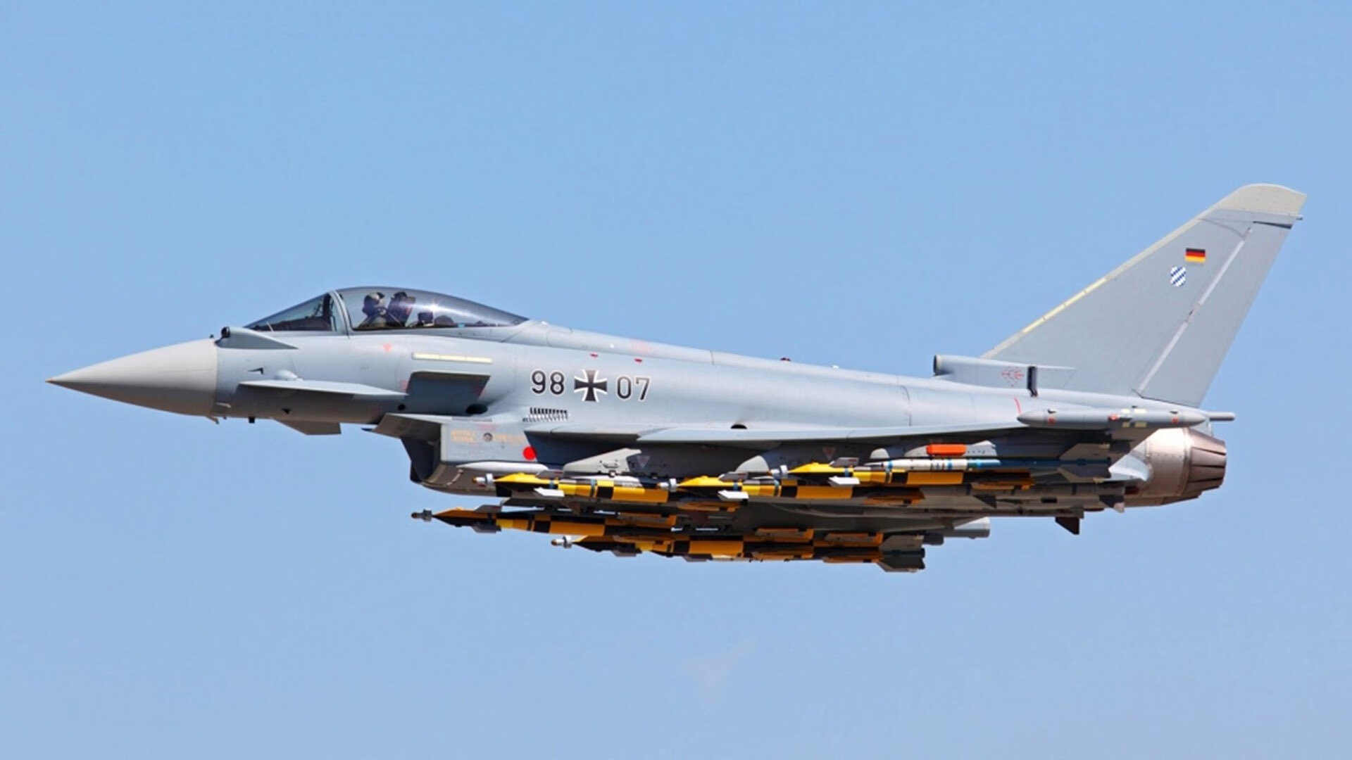 猛禽狩猎与冷血接管,当老鹰的群体战术遇上利拉德的个人法则